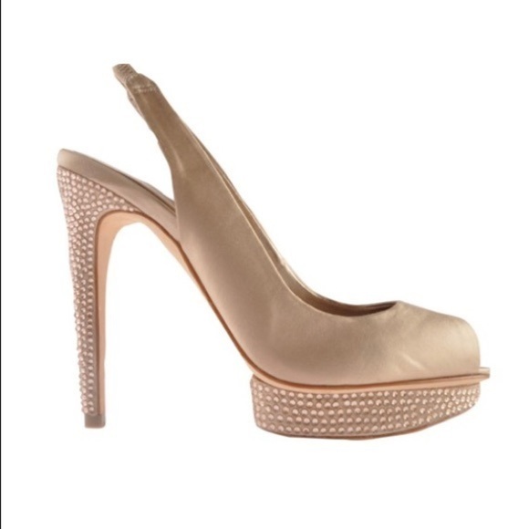 BCBG Max Azria Falcon Champagne Satin Size 8, NIB - Picture 2 of 7